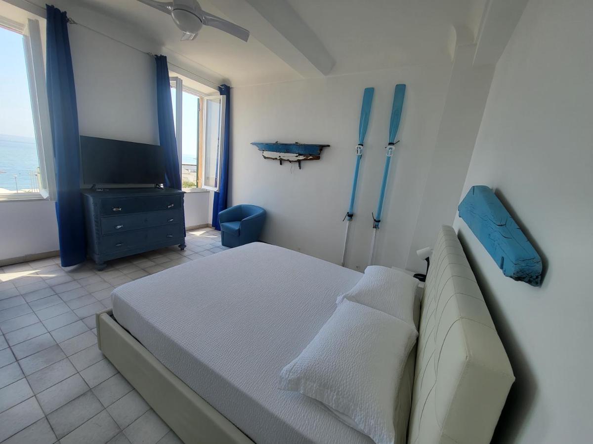 Varazze Suite Endless Sea Bagian luar foto