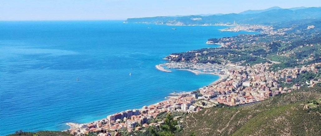 Varazze Suite Endless Sea Bagian luar foto